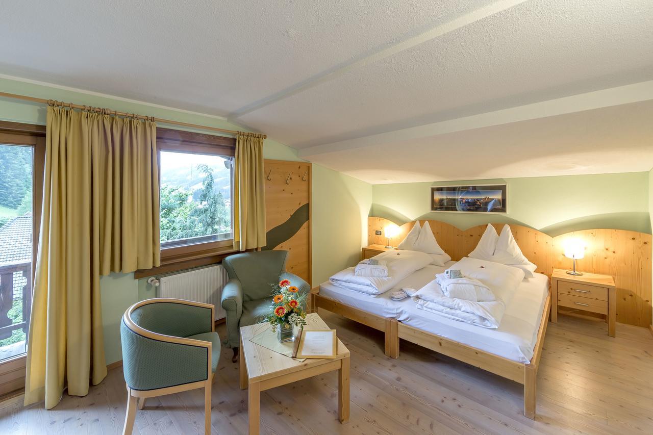 Hotel Dolomiten Monguelfo-Tesido / Welsberg-Taisten Eksteriør billede